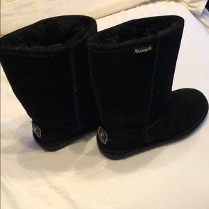 Bearpaw black fuzzy boots